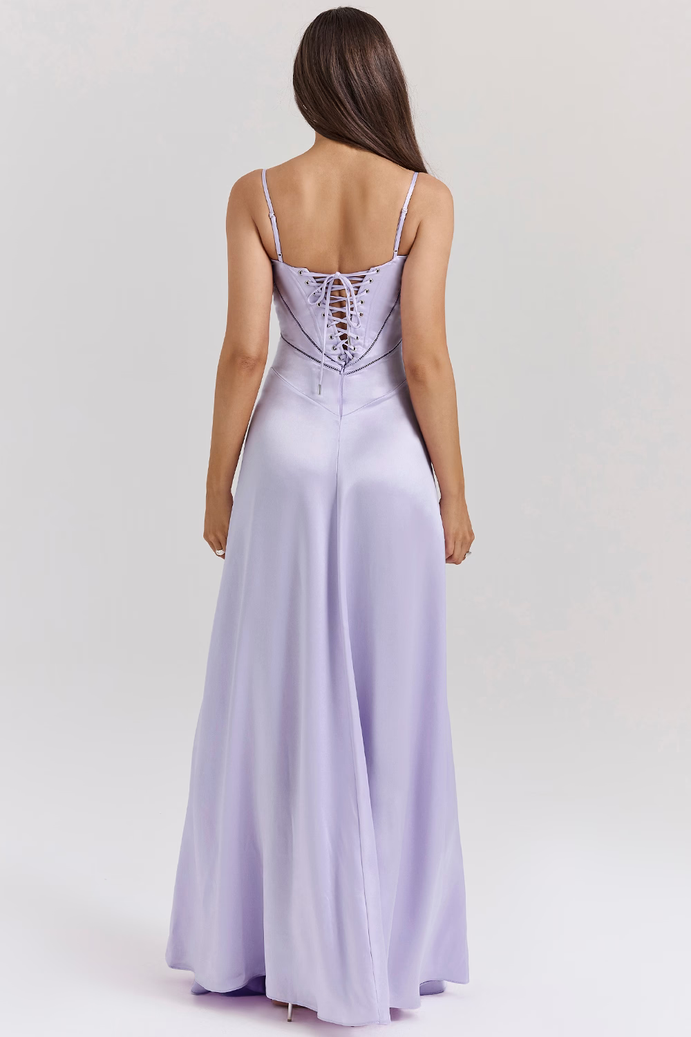 Sukienka Noelle – Ponadczasowa Elegancja