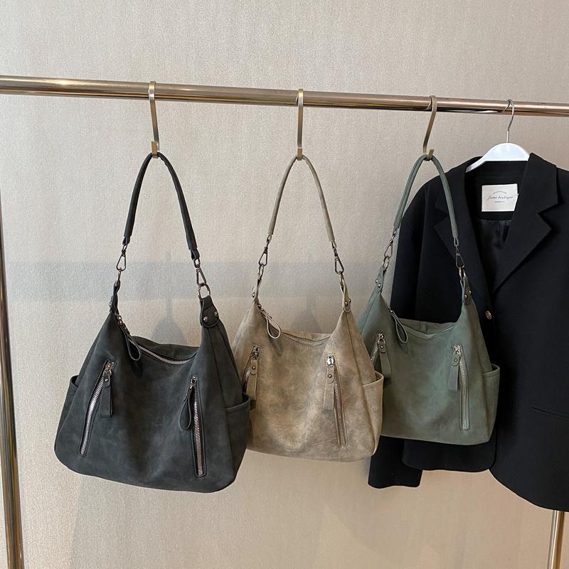 Sarah: Elegant and Timeless Design
