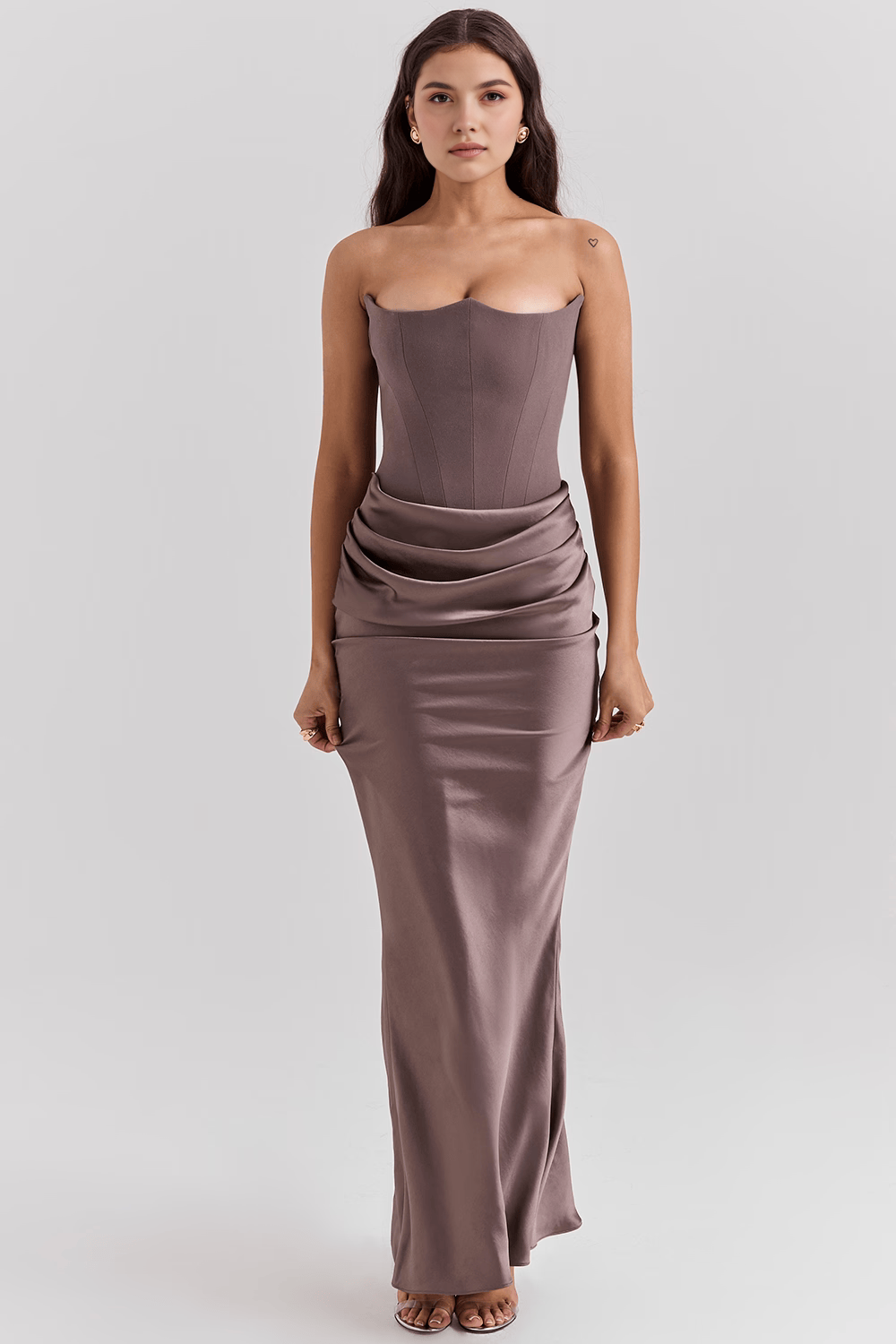 Sukienka Serene – Elegancja w Satynie