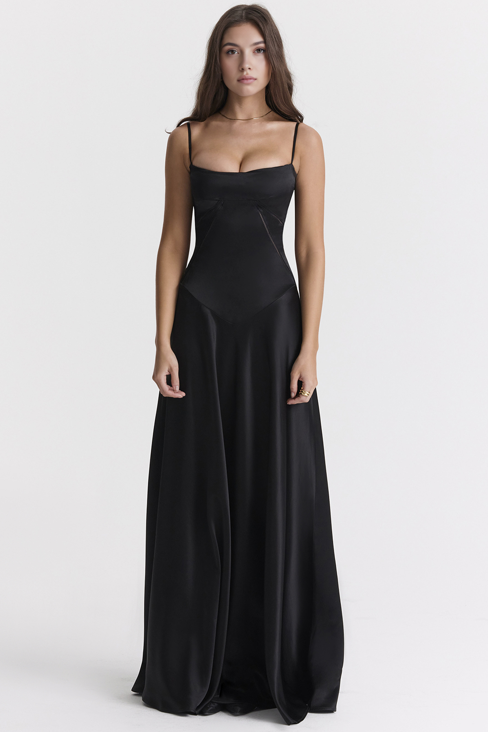 Sukienka Noelle – Ponadczasowa Elegancja