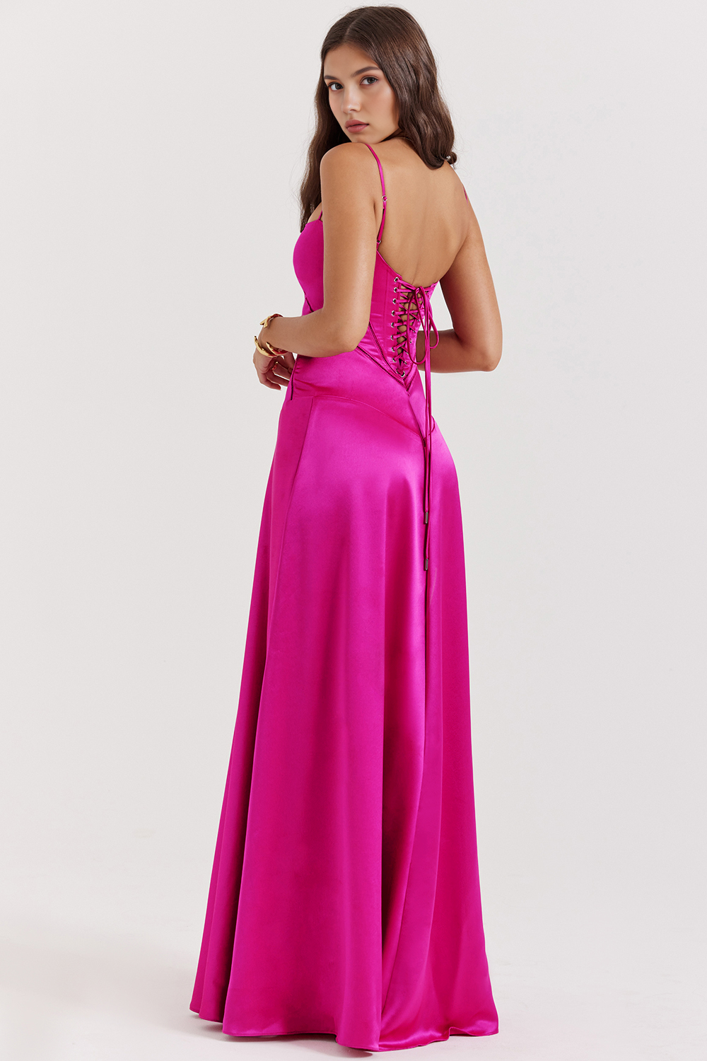 Sukienka Noelle – Ponadczasowa Elegancja