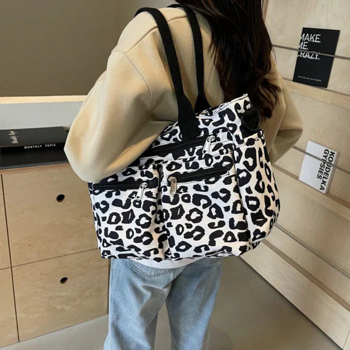 Adventure in the Wild: SAFARI