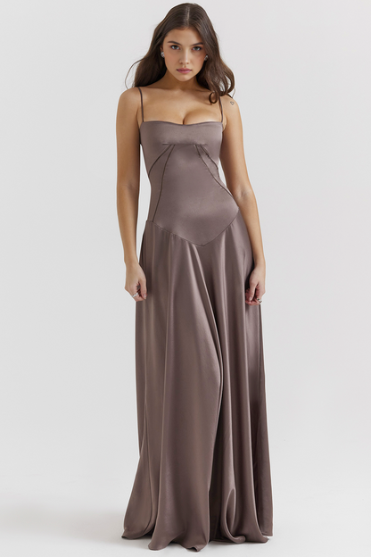 Sukienka Noelle – Ponadczasowa Elegancja