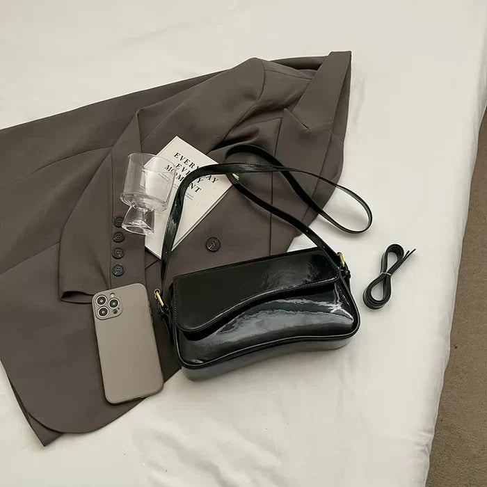 SADDIE - Stylish and Versatile Accessory