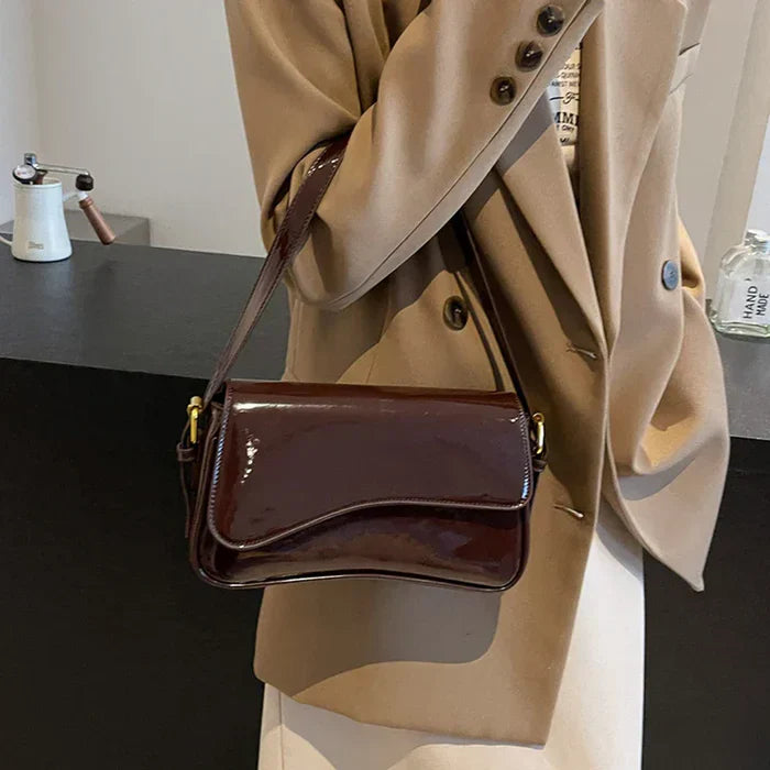 SADDIE - Stylish and Versatile Accessory