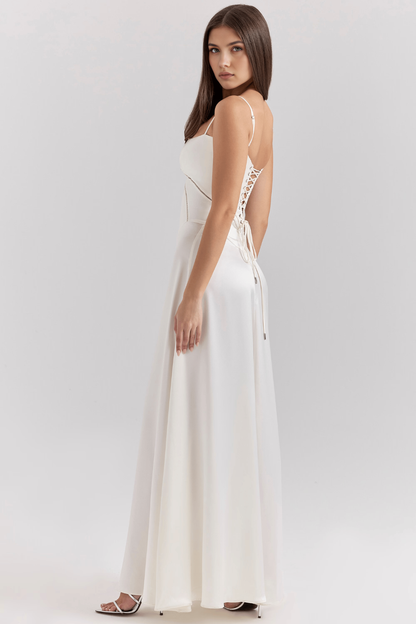 Sukienka Noelle – Ponadczasowa Elegancja